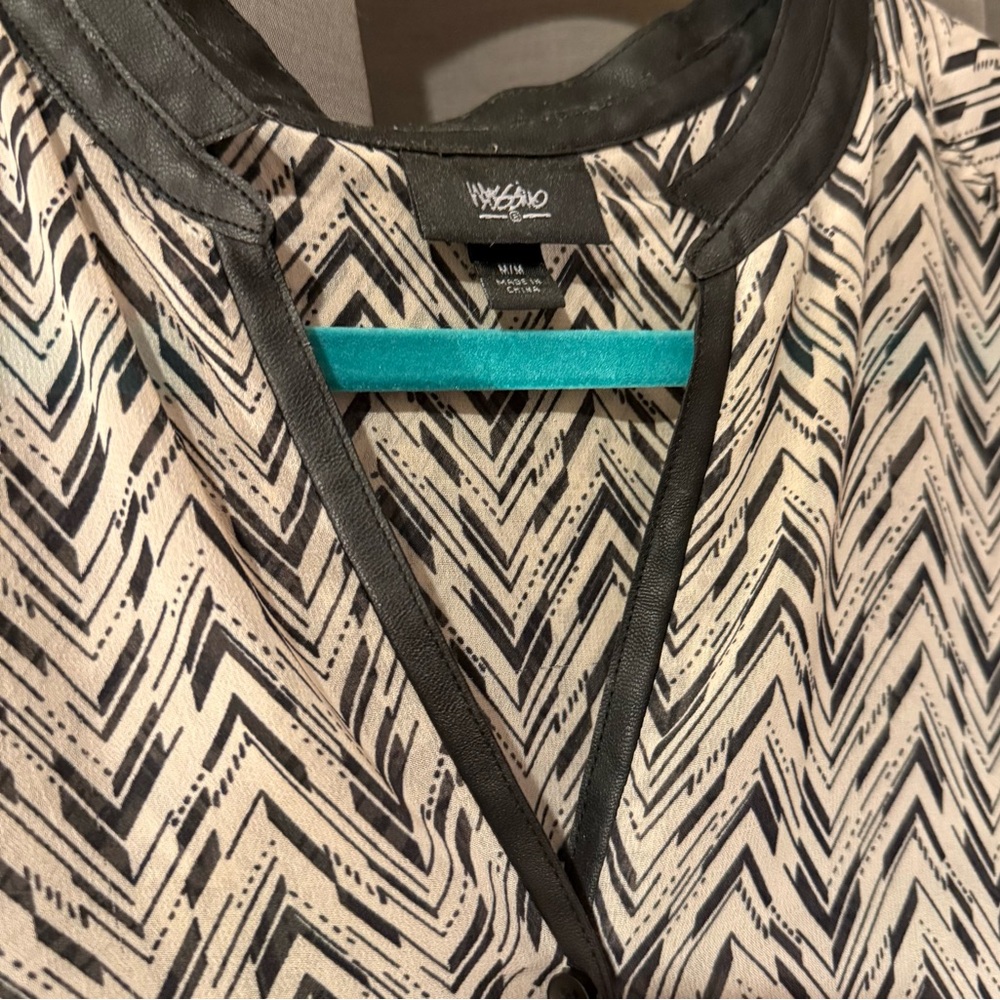 Sheer High-Low Blouse - Picture 12 of 13